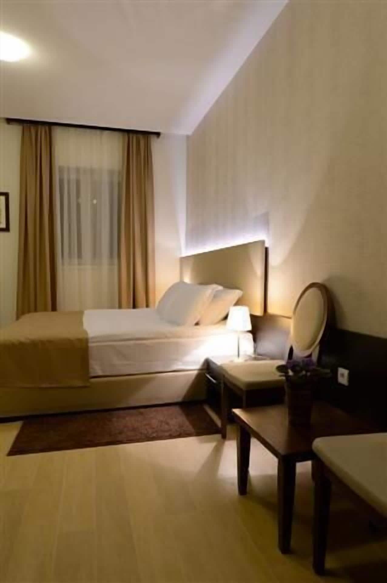 Hotel Majdan Beograd Eksteriør bilde