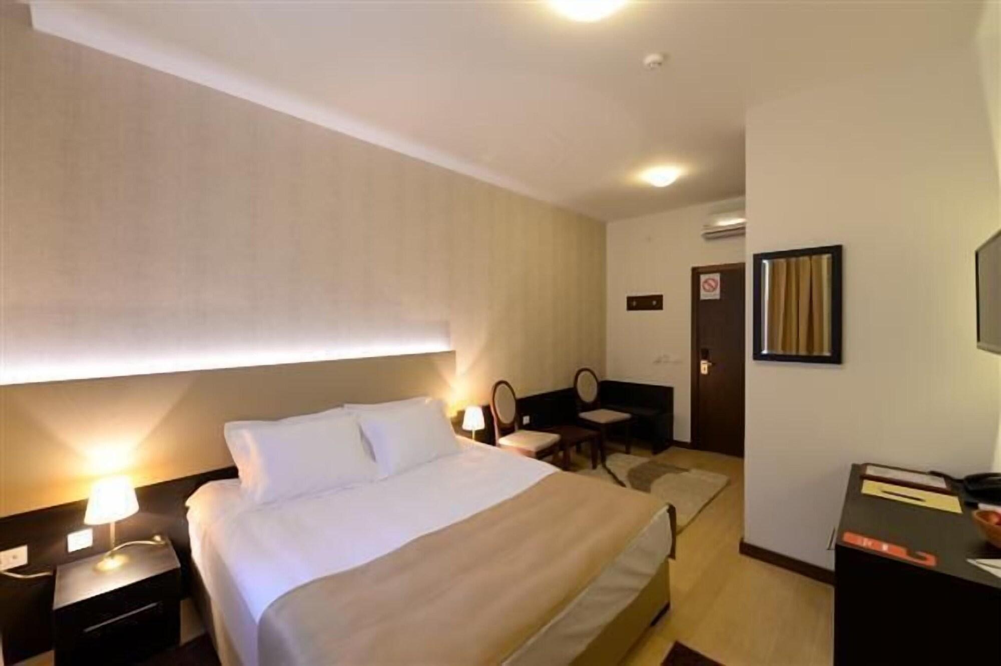 Hotel Majdan Beograd Eksteriør bilde